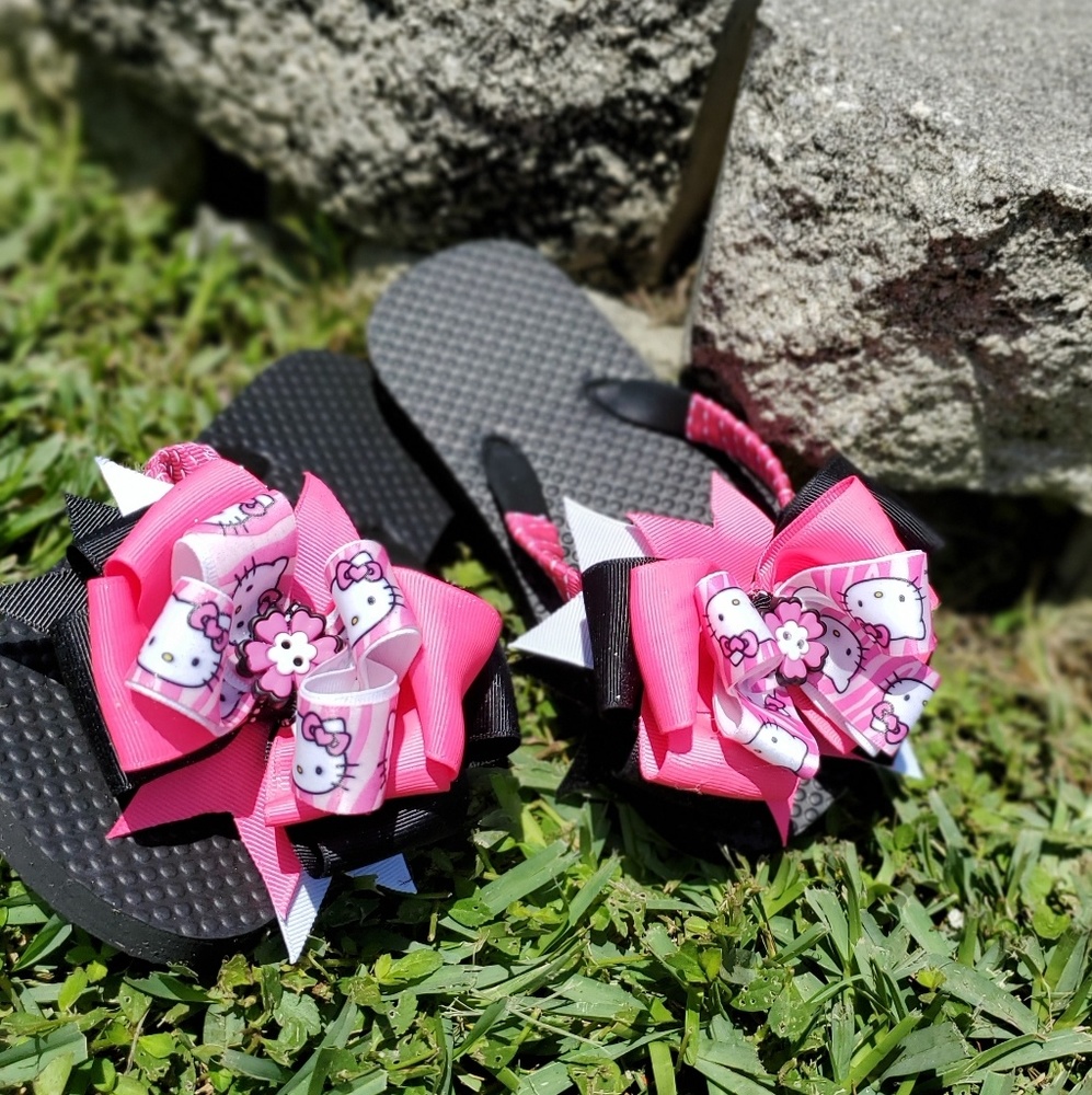 Custom designed children flip flops. - Picture 2 of 2